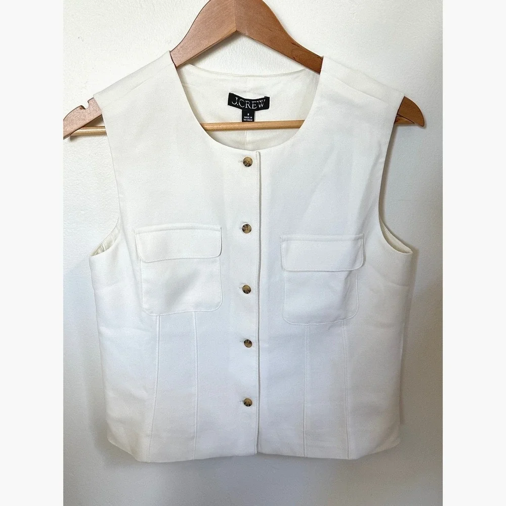 NEWJ.Crew Ivory Crewneck Vest in City Crepe Button Front Size 8 Minimalist Chic‎